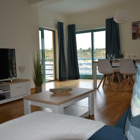 אלבופיירה Stunning Apartment With Marina Views מראה חיצוני תמונה